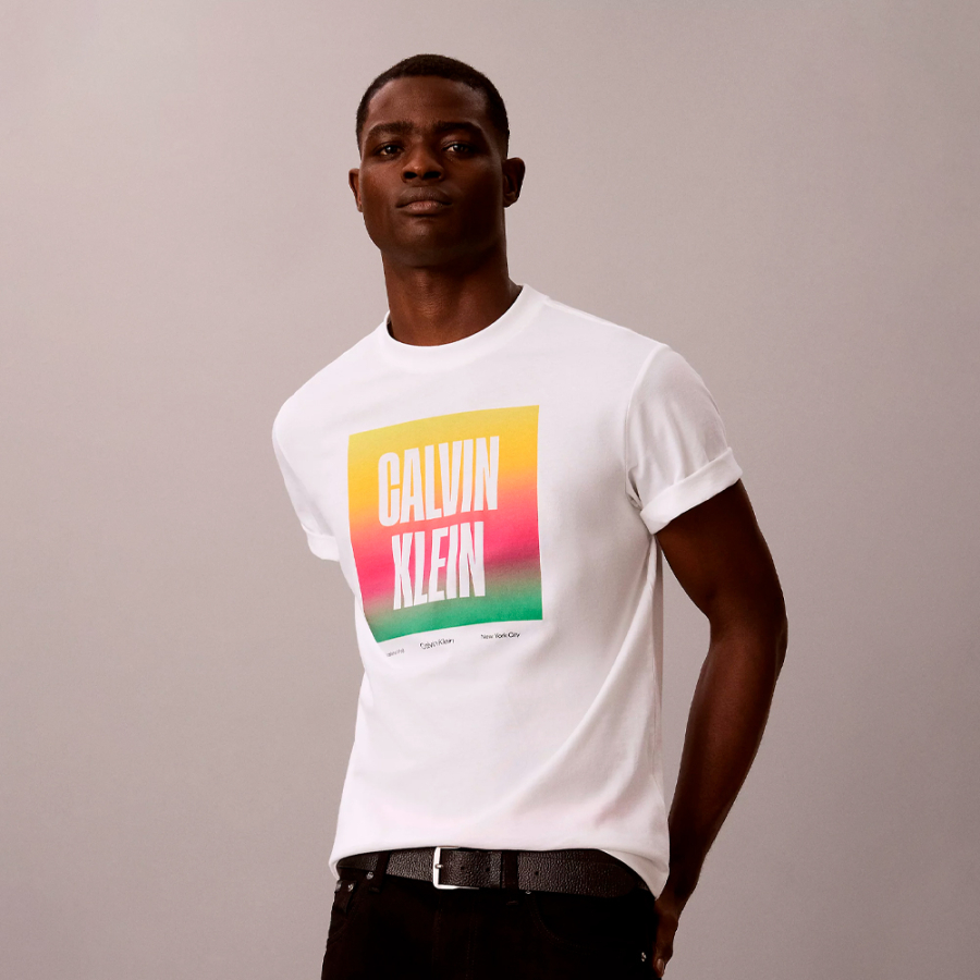 camiseta-holgada-con-logo-pride