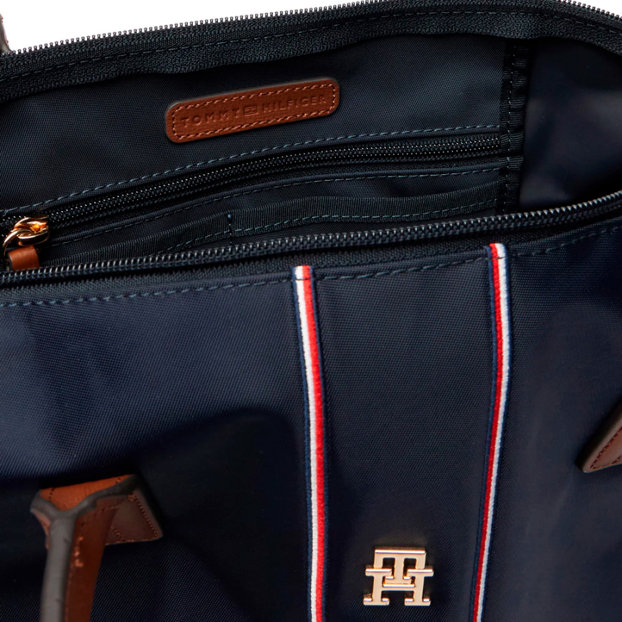 bolso-tote-con-monograma-th