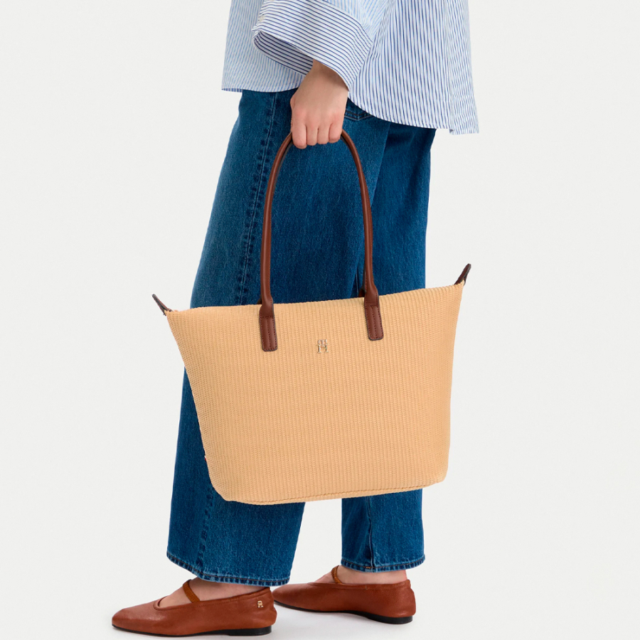 bolso-tote-de-rafia-con-bandolera bolso-tote-de-rafia-con-bandolera