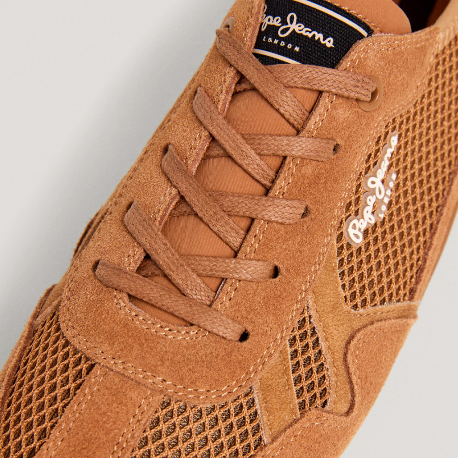 sneakers-con-dettagli-in-camoscio