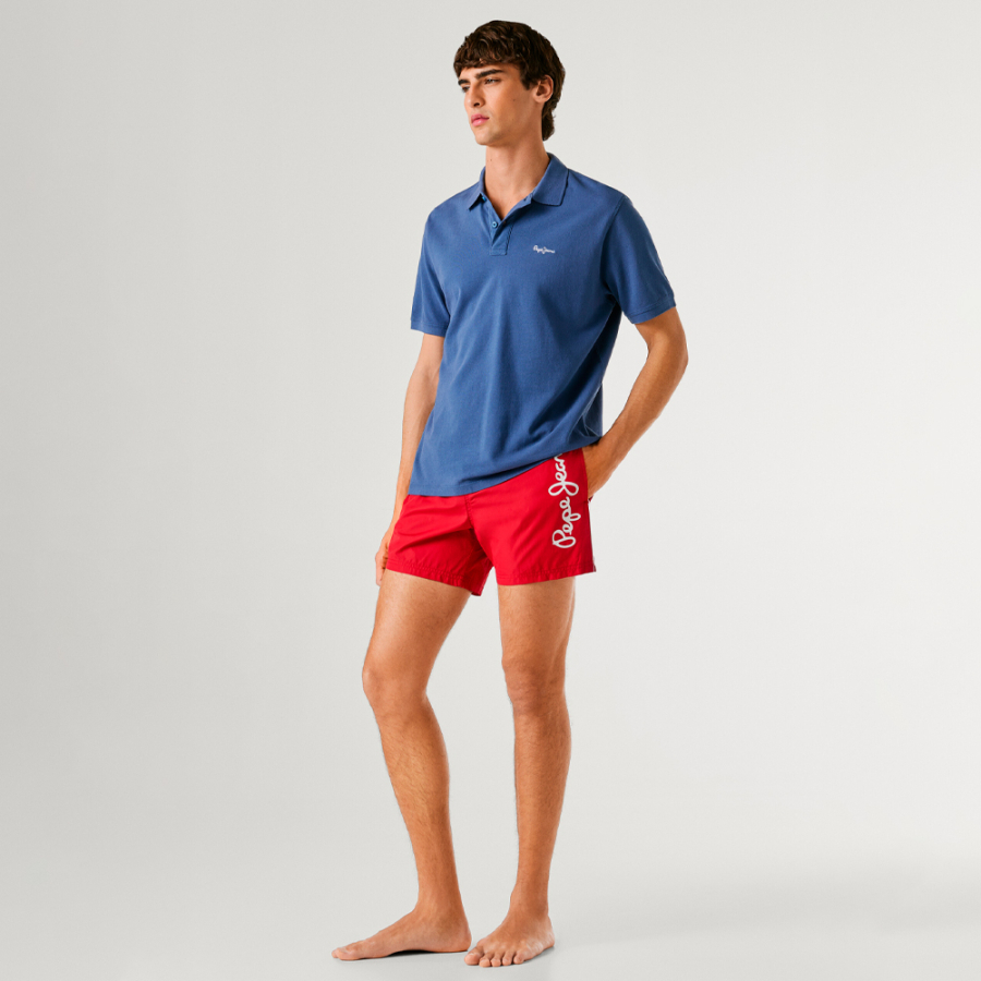 bermuda-badehose-mit-aufgedrucktem-logo bermuda-badehose-mit-aufgedrucktem-logo