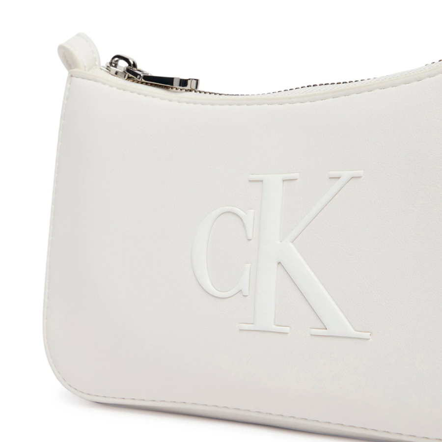 bolso-de-hombro-pequeno-con-monograma-grabado bolso-de-hombro-pequeno-con-monograma-grabado