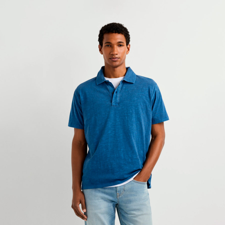 polo-tenido-en-prenda-fit-regular