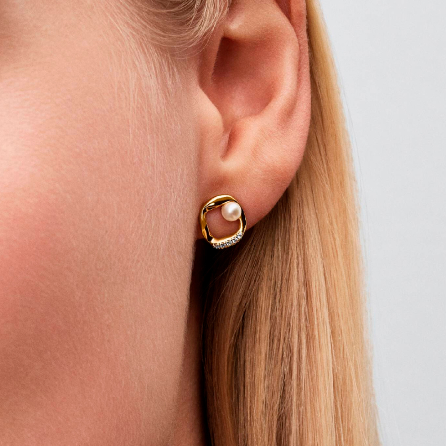 pendientes-de-boton-circulo-forma-organica-en-pave-y-perla-cultivada-de-agua-dulce-264662c01 pendientes-de-boton-circulo-forma-organica-en-pave-y-perla-cultivada-de-agua-dulce-264662c01