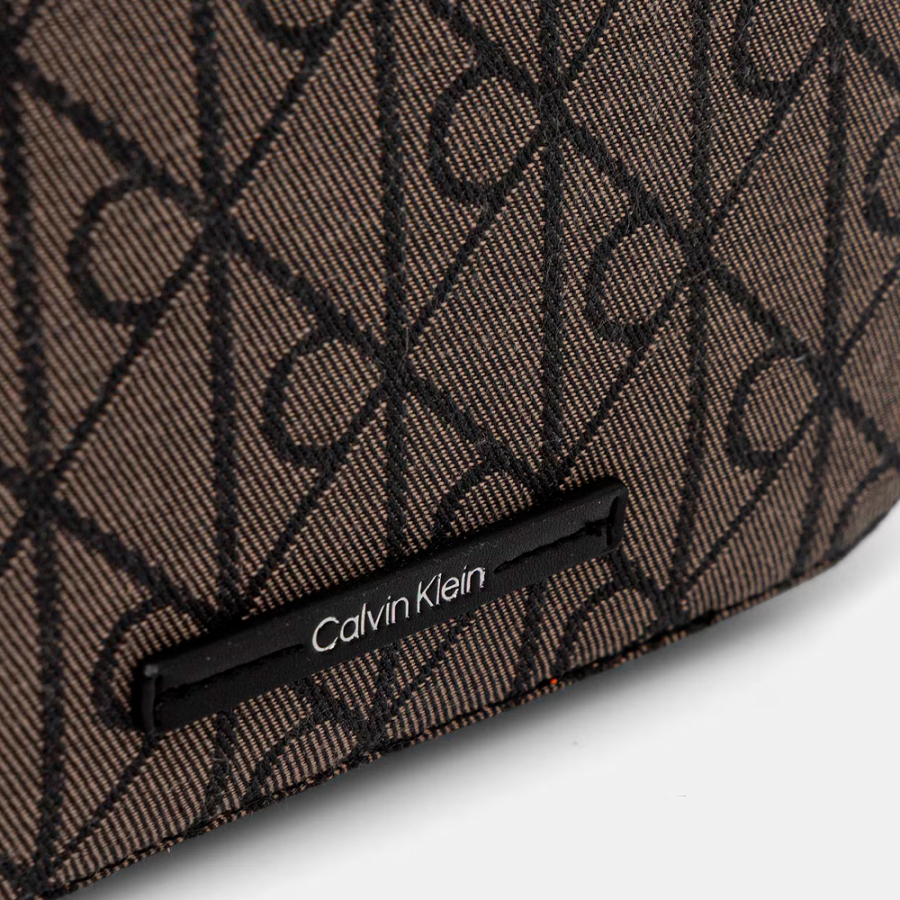 emblem-camera-band-shoulder