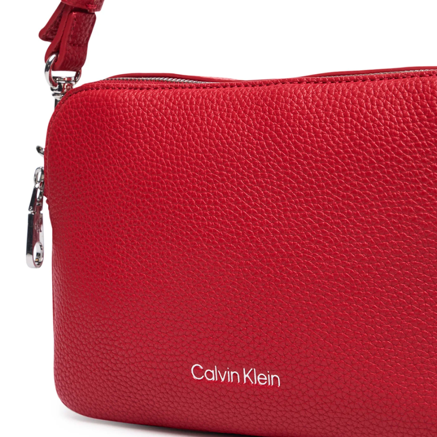 bolso-bandolera-tipo-camara-con-logo-y-2-correas