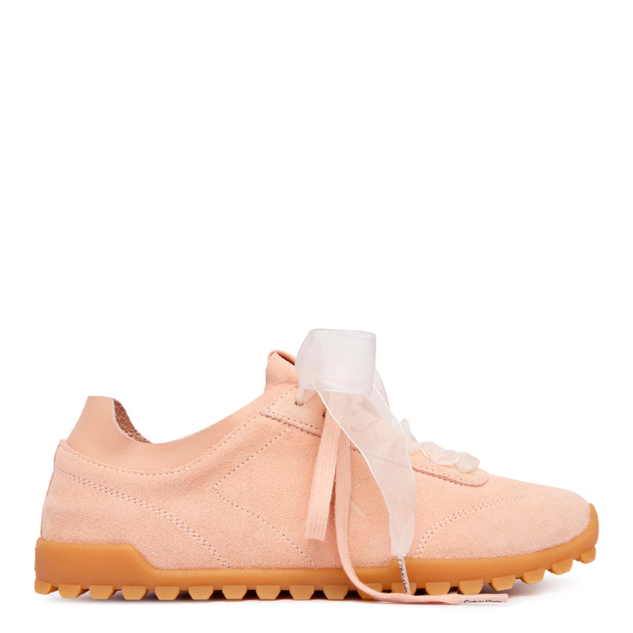 tenis-de-corrida-em-camurca-com-organza
