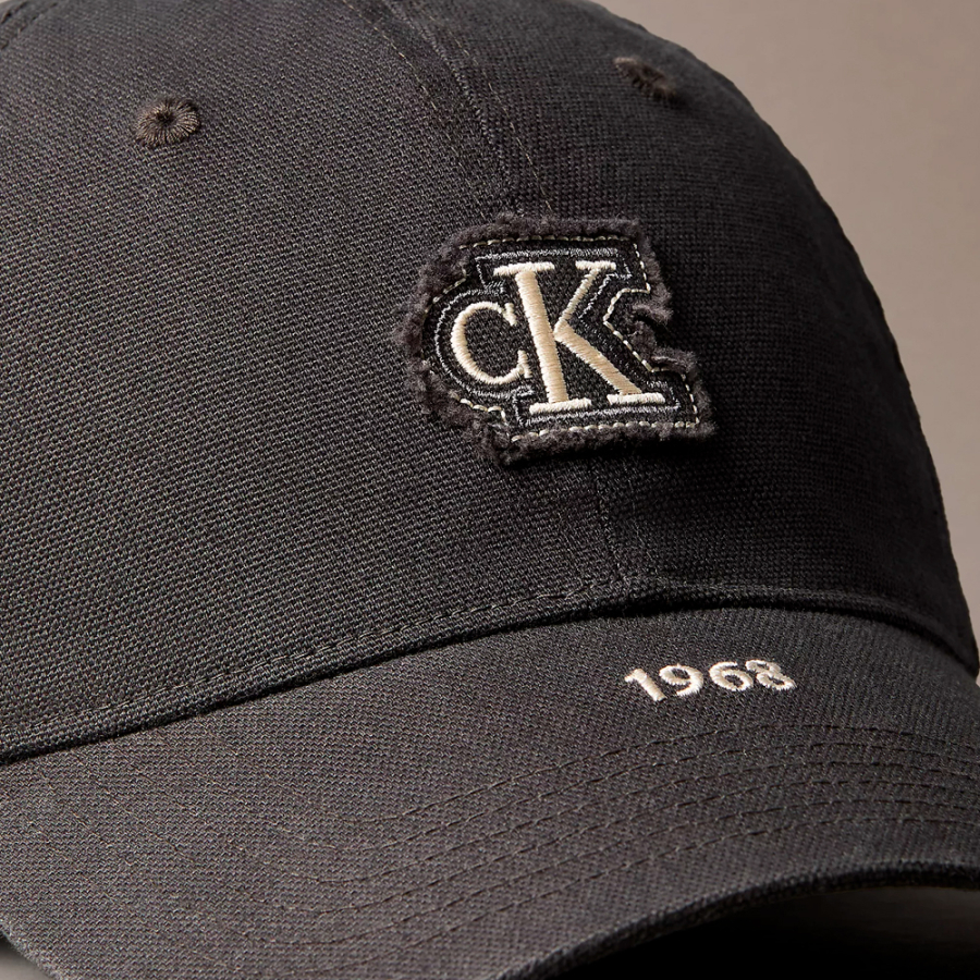gorra-con-logo-bordado-de-lona-lavada