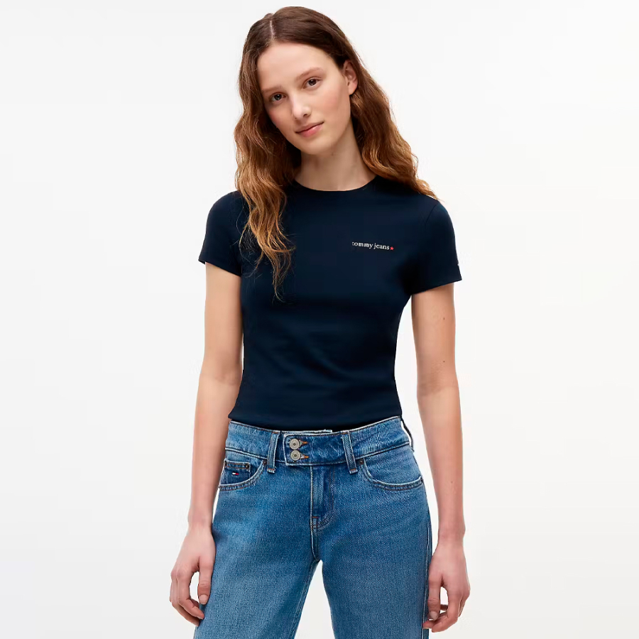 camiseta-slim-essentials-logo