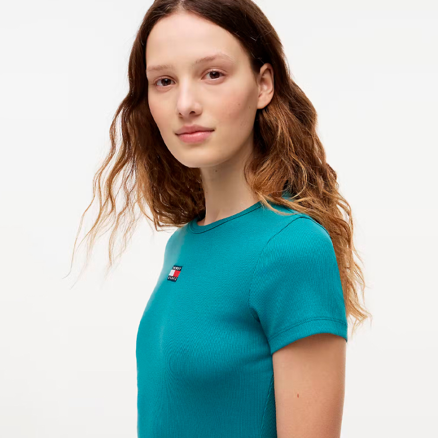 camiseta-slim-badge-rib