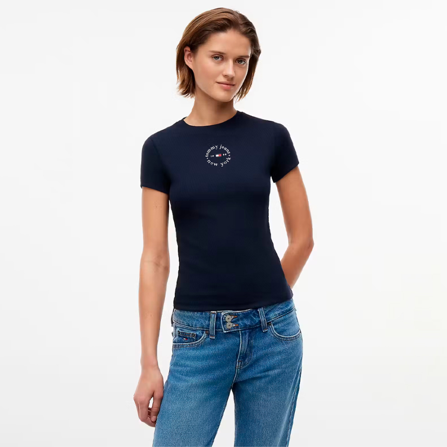 camiseta-slim-essential-com-logo-2