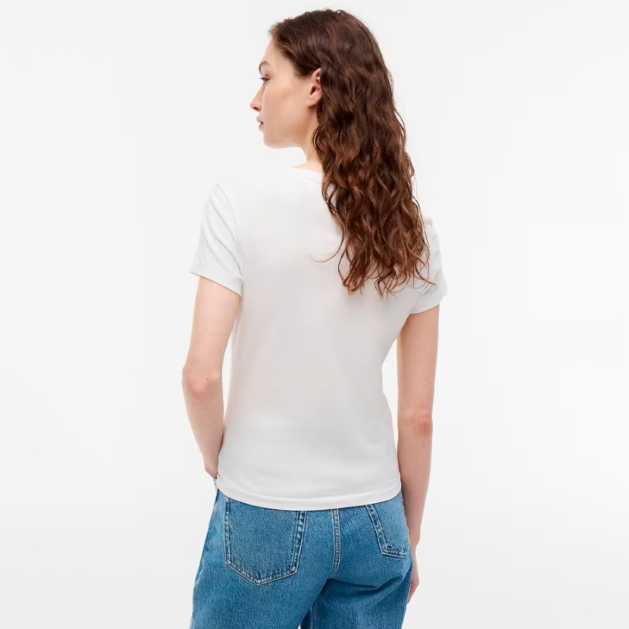 camiseta-slim-com-decote-em-c