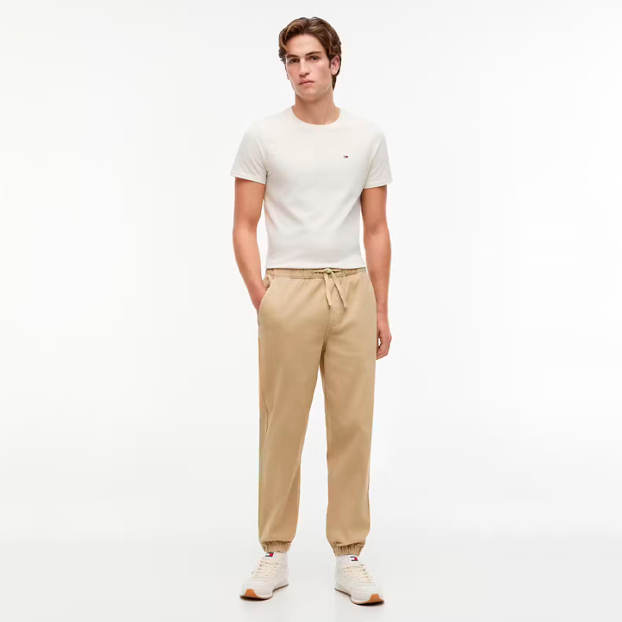 camiseta-de-punto-con-logo-y-corte-muy-slim