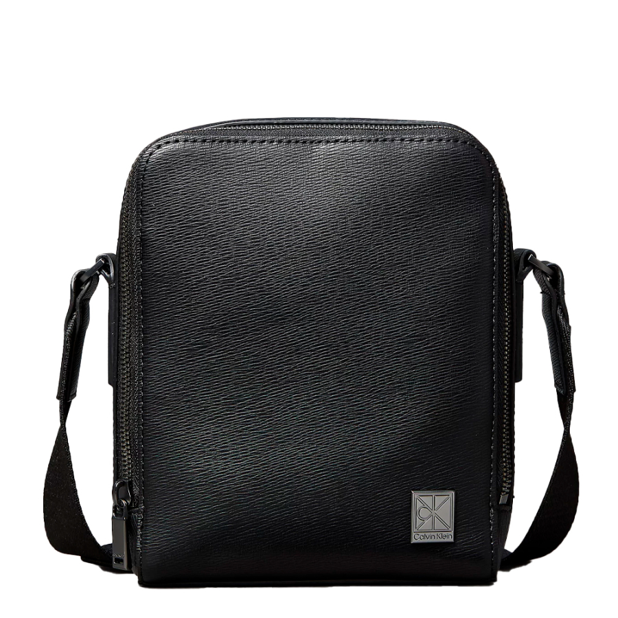 bolso-reporter-con-logo-emblematico-texturizado