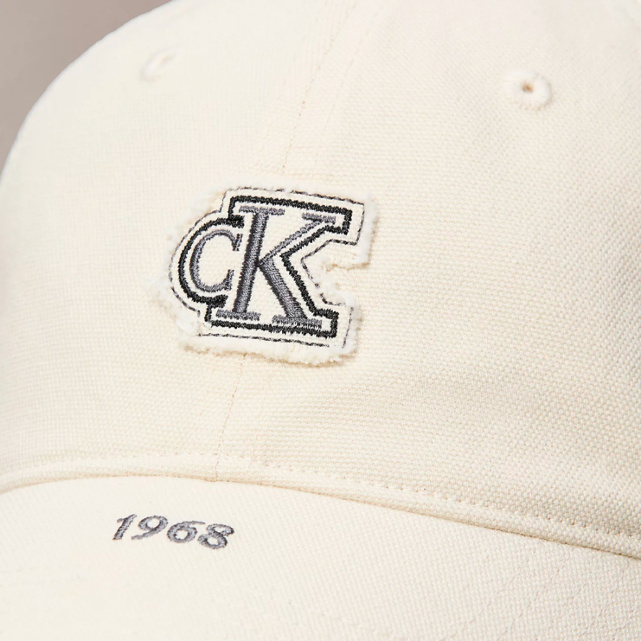 gorra-con-logo-bordado-de-lona-lavada