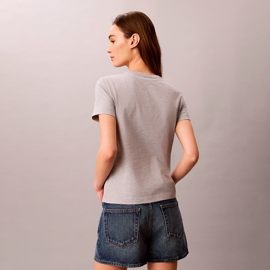 camiseta-de-algodon-suave-con-insignia