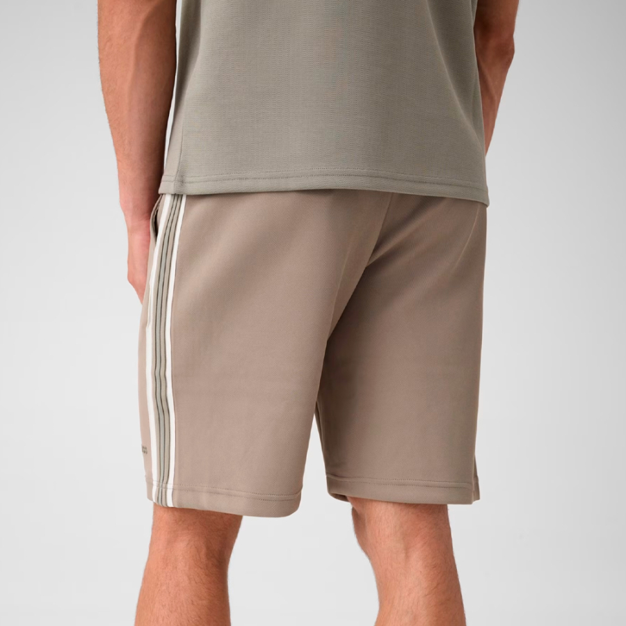 shorts-con-bandas-laterales
