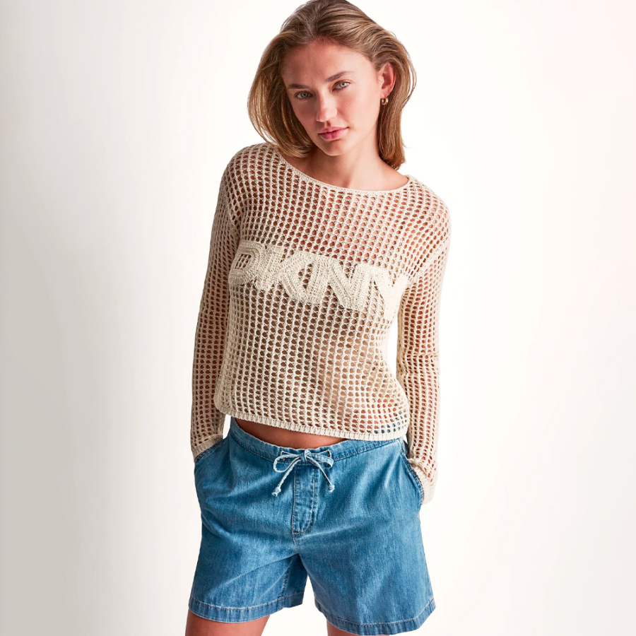 gehakelter-pullover-mit-logo-und-offenen-maschen gehakelter-pullover-mit-logo-und-offenen-maschen