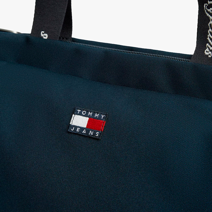 bolso-tote-essential-con-inscripcion-del-logo bolso-tote-essential-con-inscripcion-del-logo