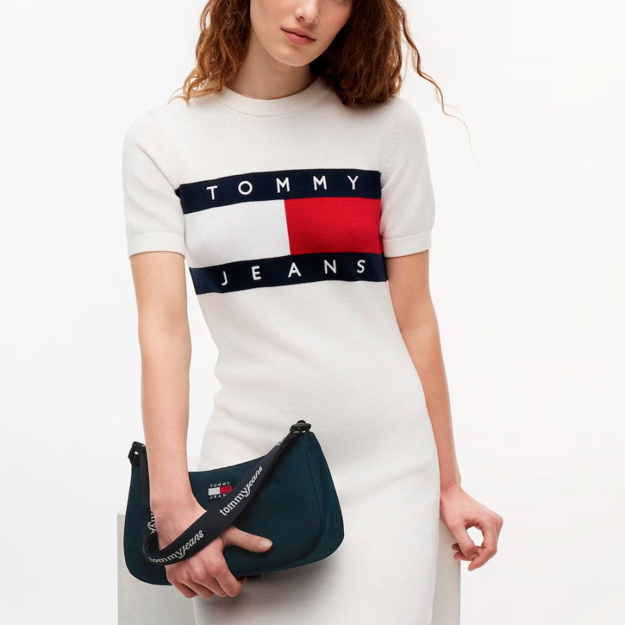 essential-daily-shoulder-bag essential-daily-shoulder-bag