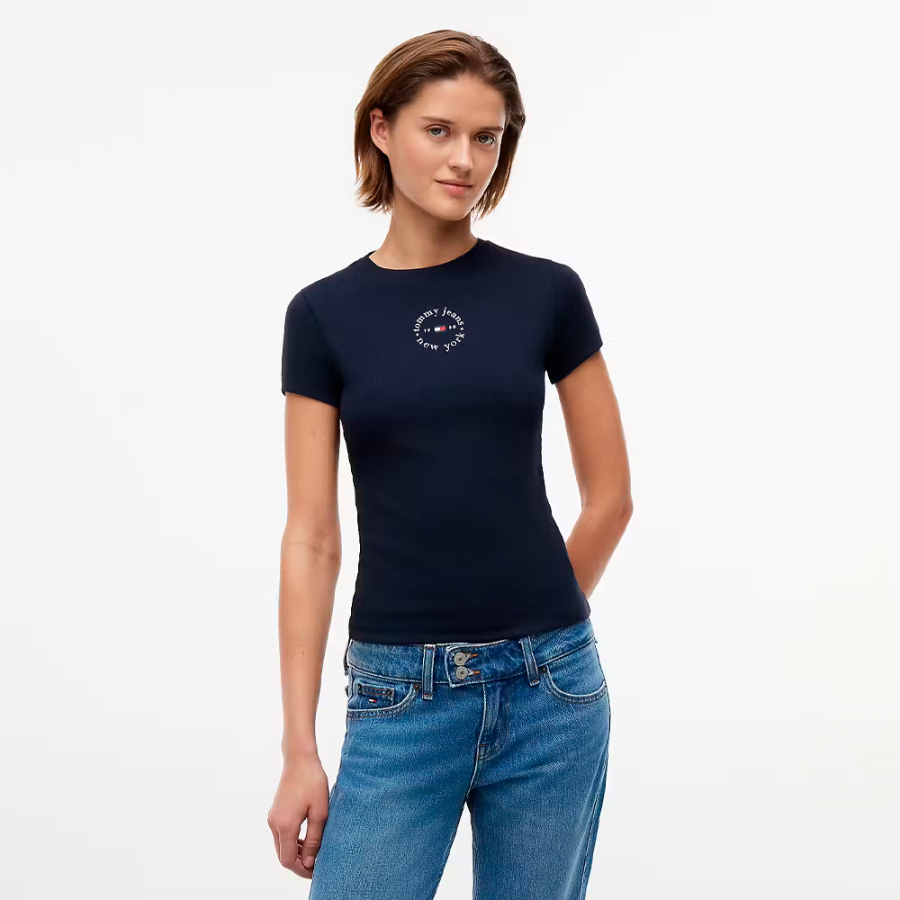 slim-essential-logo-t-shirt2 slim-essential-logo-t-shirt2