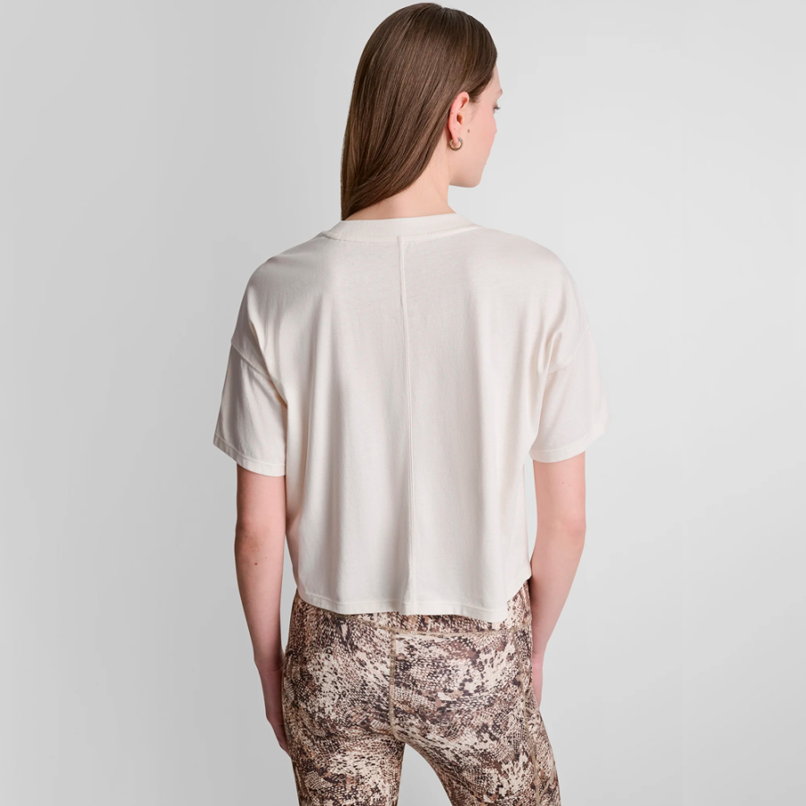 camiseta-com-estampa-de-strass-em-dembreagem