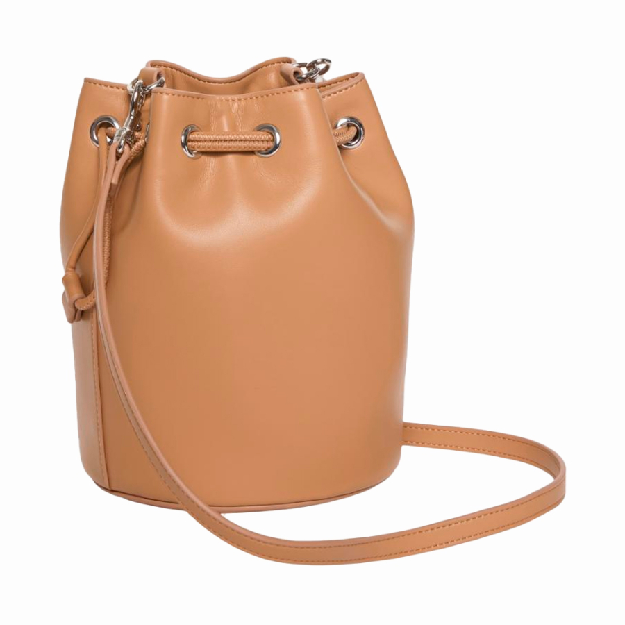 bolso-saco-pequeno-con-monograma-distintivo