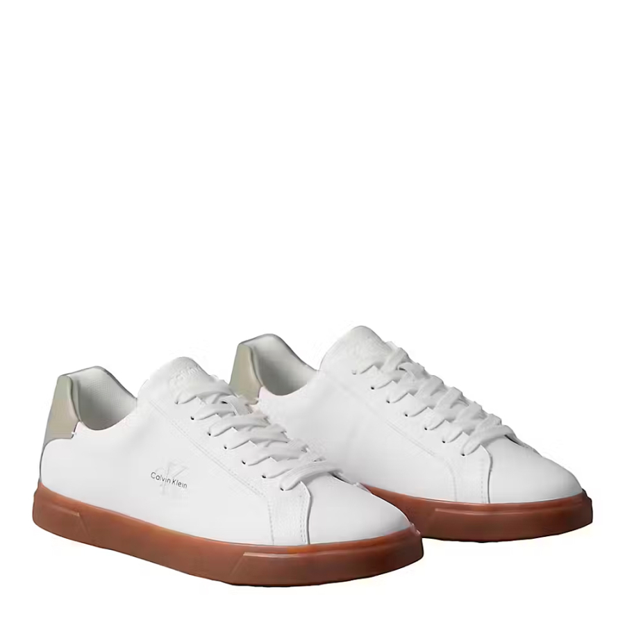 zapatillas-de-piel-con-logo-distintivo