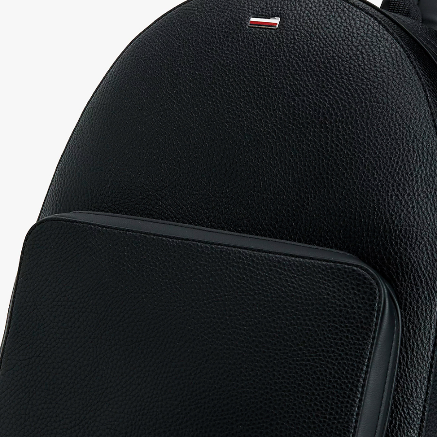 backpack-with-badge-and-distinctive-ribbon backpack-with-badge-and-distinctive-ribbon