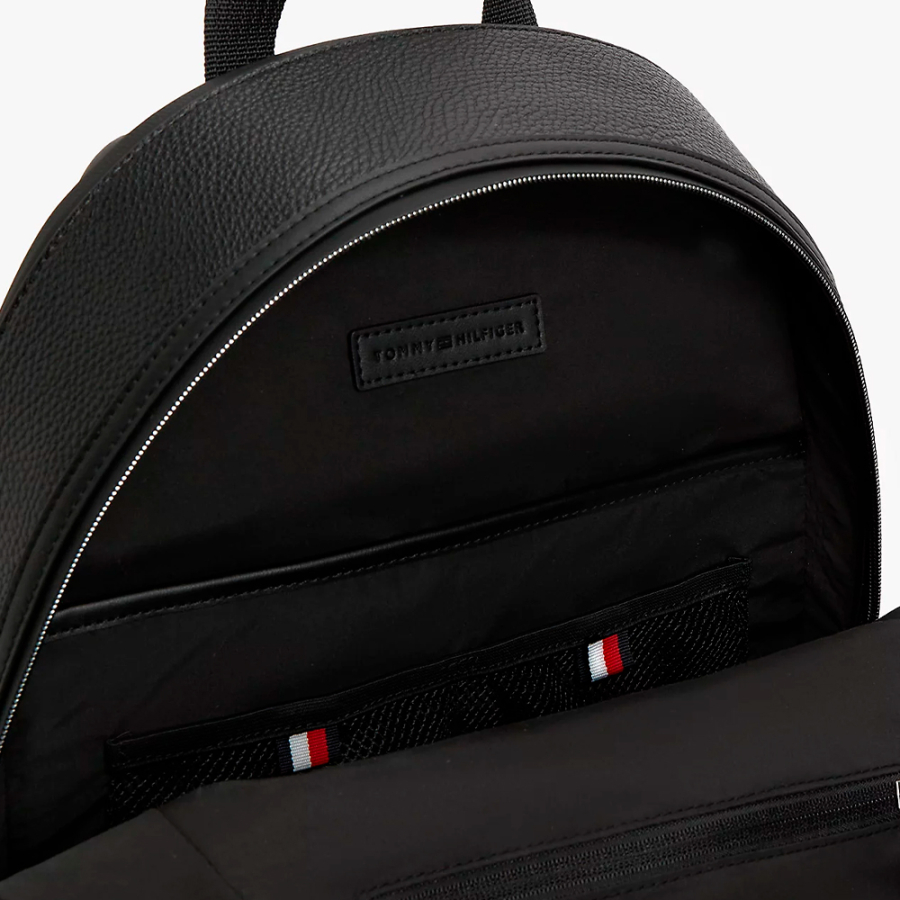 backpack-with-badge-and-distinctive-ribbon backpack-with-badge-and-distinctive-ribbon