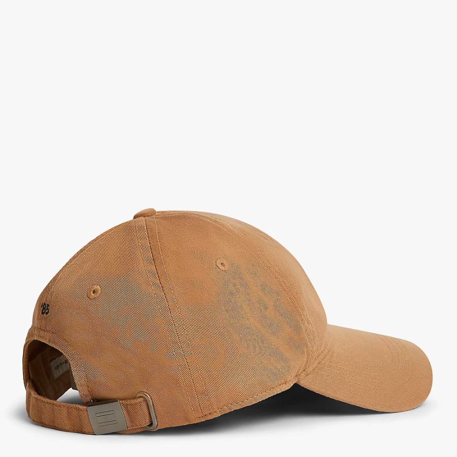 cappellino-da-baseball-con-logo-ricamato cappellino-da-baseball-con-logo-ricamato