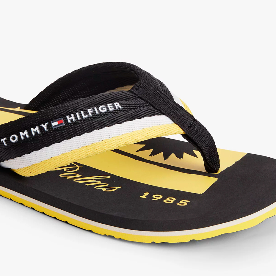 gestreifte-flip-flops-mit-geflochtenem-riemen gestreifte-flip-flops-mit-geflochtenem-riemen