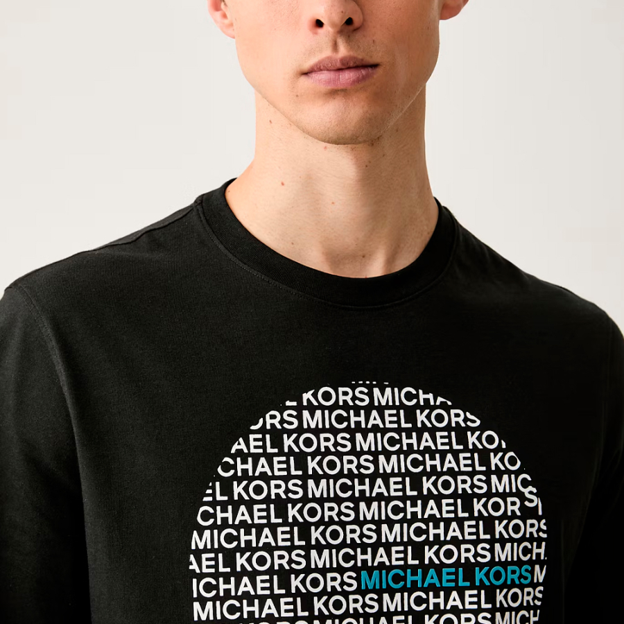 camiseta-com-logotipo-circular-estampado