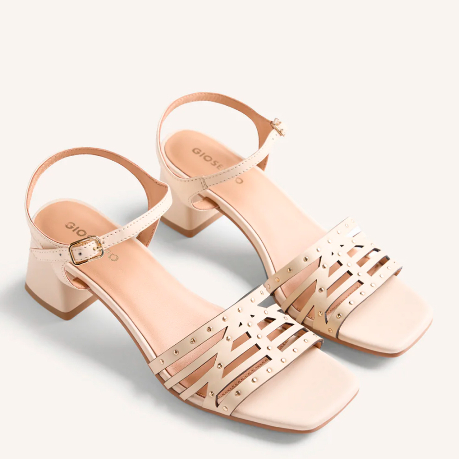 bais-leder-und-nietensandalen bais-leder-und-nietensandalen