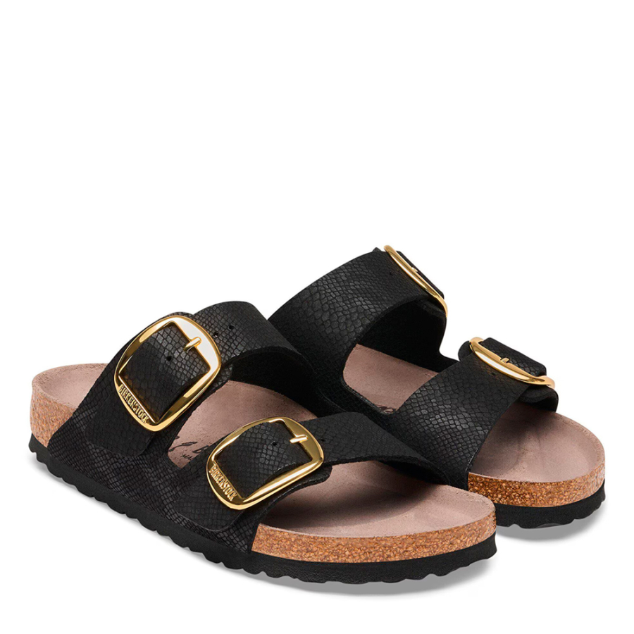 sandalia-arizona-com-fivela-grande-e-ajuste-estreito