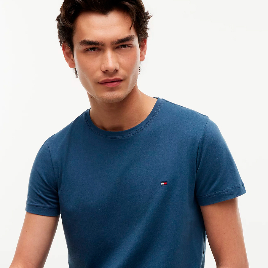 camiseta-slim-de-punto-con-logo-bordado