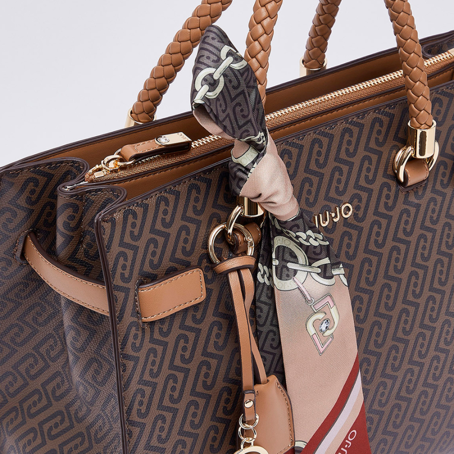 bolso-satchel-mediano-con-panuelo bolso-satchel-mediano-con-panuelo