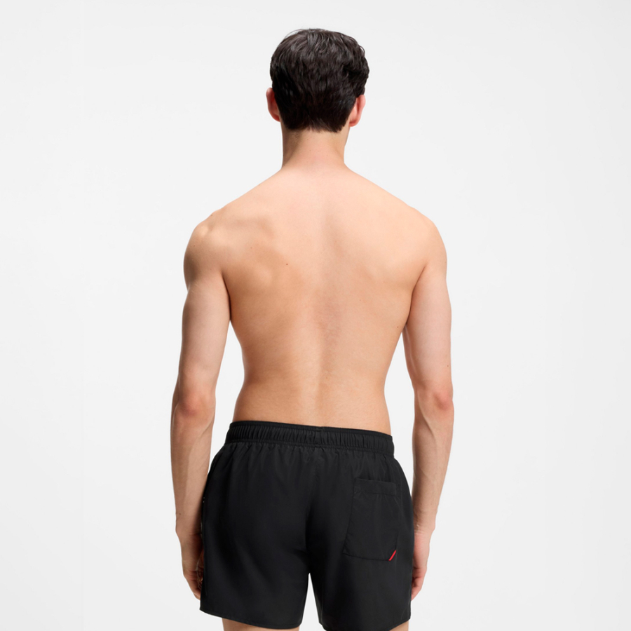 banador-tipo-shorts-con-logos-repetidos banador-tipo-shorts-con-logos-repetidos