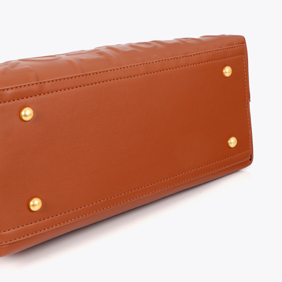 bolso-shopper-monograma-relieve bolso-shopper-monograma-relieve