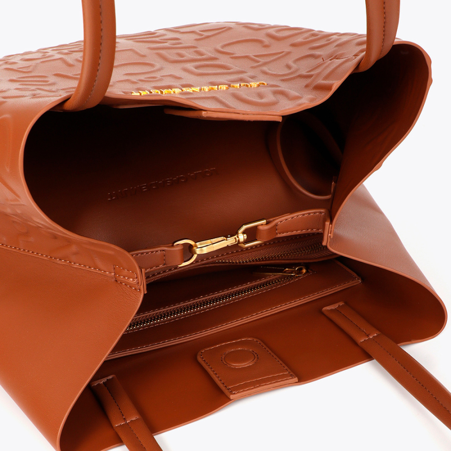bolso-shopper-monograma-relieve bolso-shopper-monograma-relieve