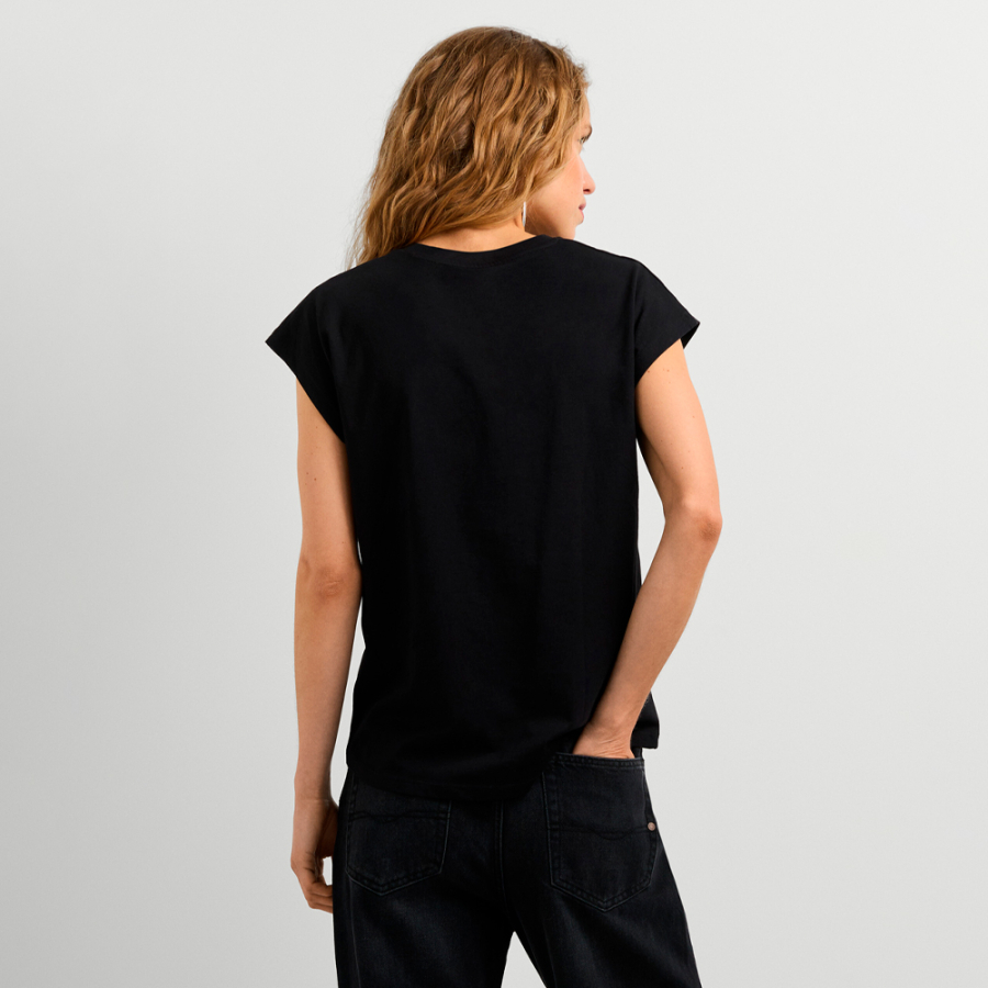 camiseta-slim-fit-logo-print