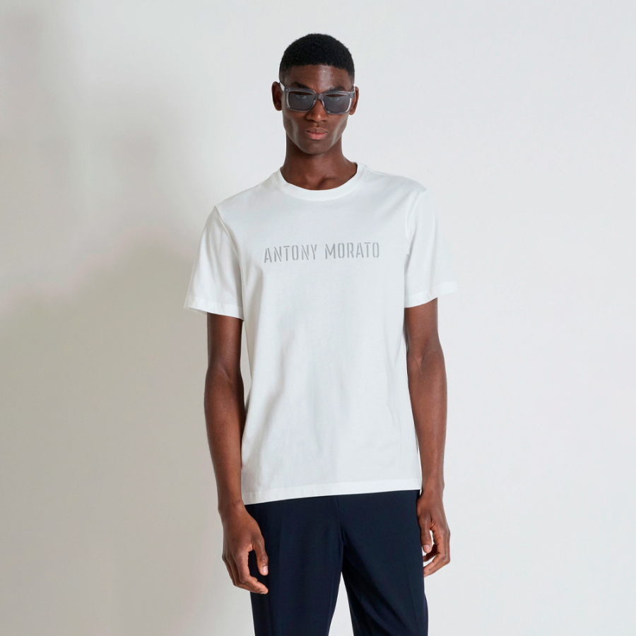 regular-fit-t-shirt-with-matte-silver-logo regular-fit-t-shirt-with-matte-silver-logo