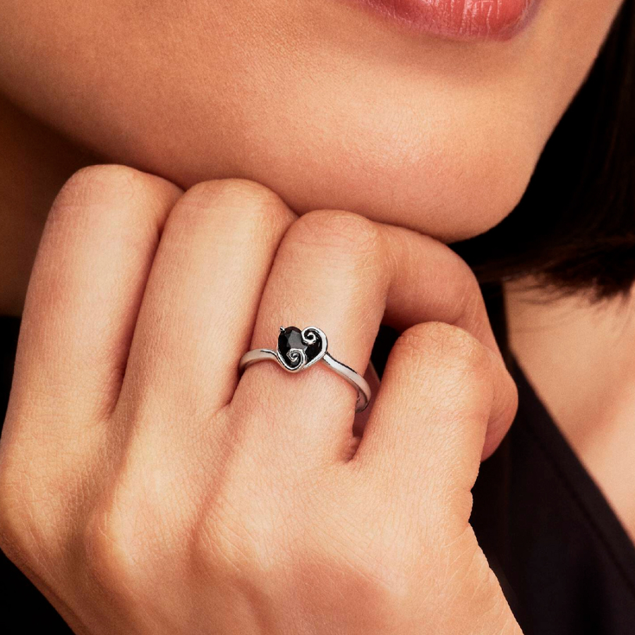 disney-s-nightmare-before-christmas-black-heart-ring-194733c01