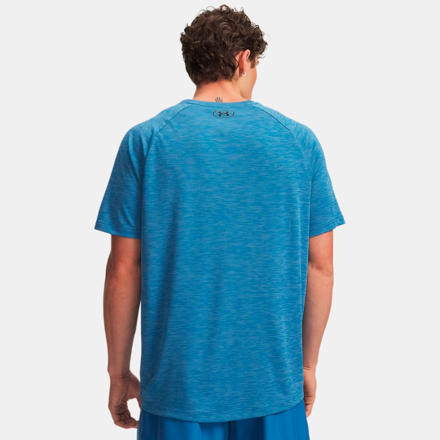 tech-strukturiertes-t-shirt