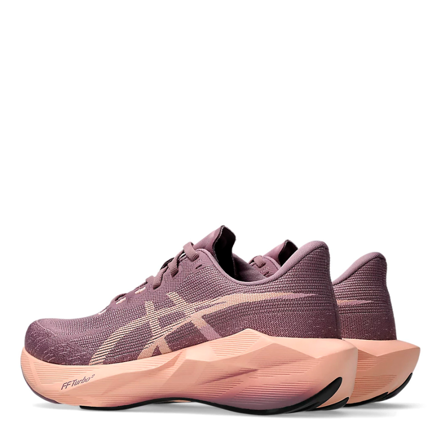 chaussure-novablast-6 chaussure-novablast-6
