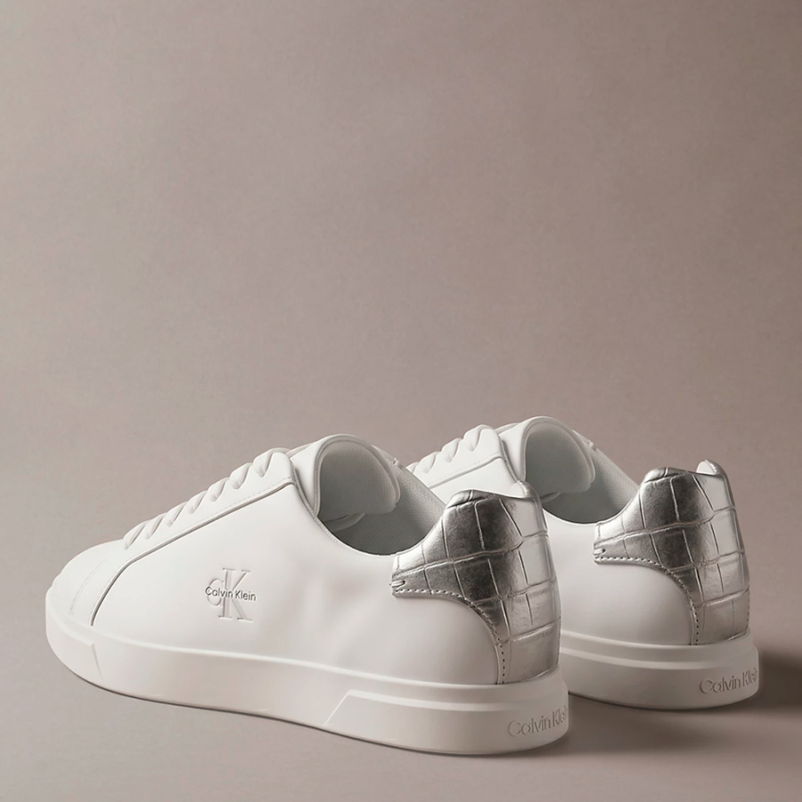 baskets-en-cuir-avec-logo-distinctif baskets-en-cuir-avec-logo-distinctif