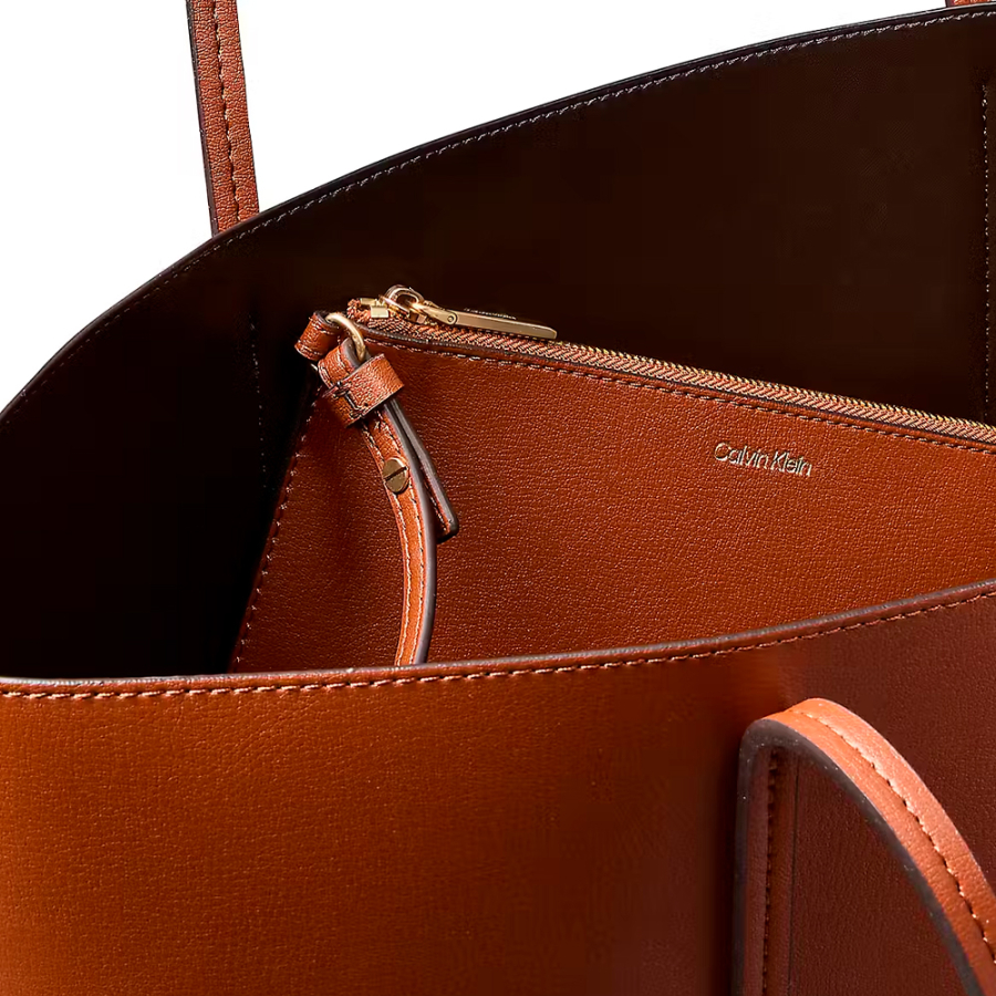 bolso-tote-con-bolsillo-con-logo-en-lamina bolso-tote-con-bolsillo-con-logo-en-lamina