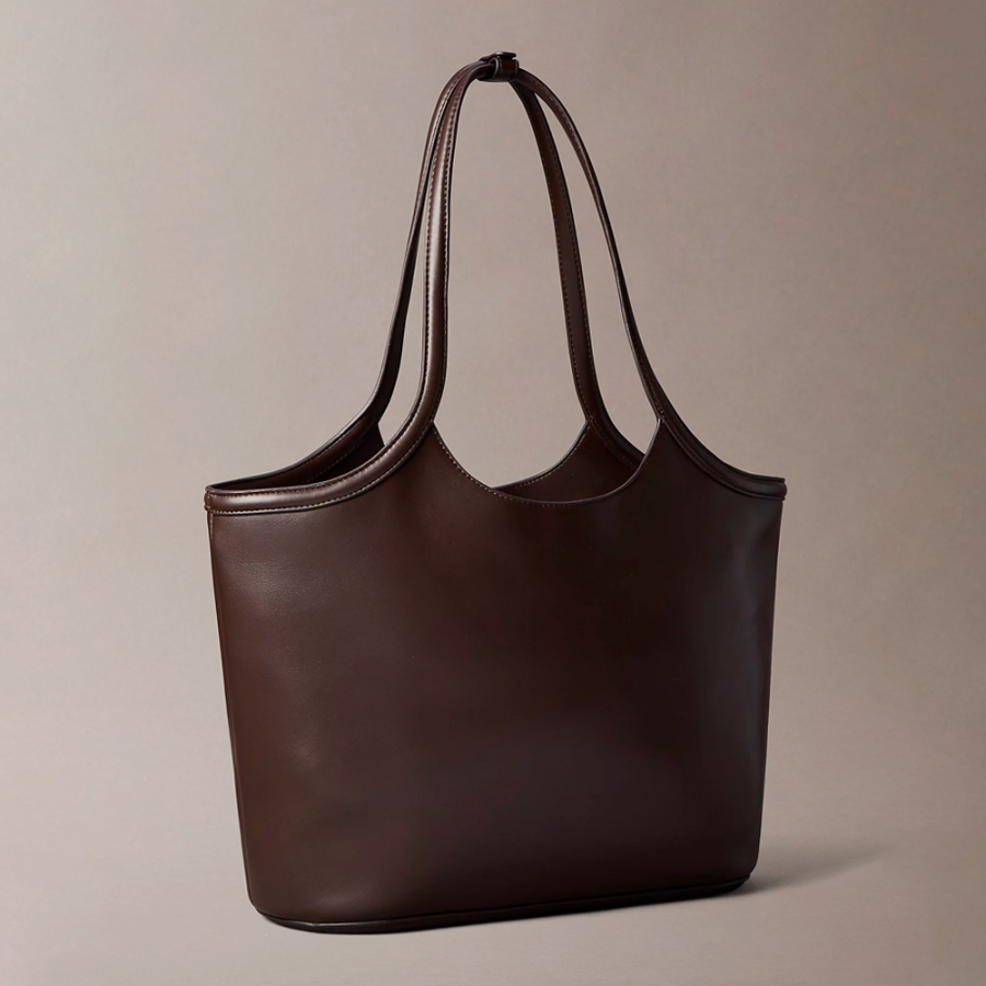 bolso-tote-con-monograma-grabado