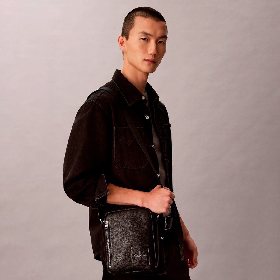 bolso-reporter-logo-monograma