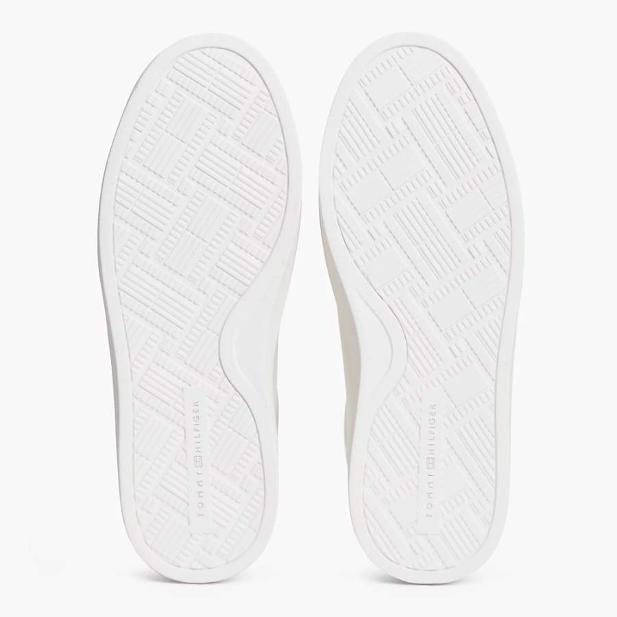 athletic-shoes athletic-shoes